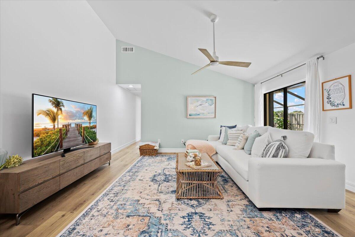 5943 Golden Eagle Circle, Palm Beach Gardens FL 33418