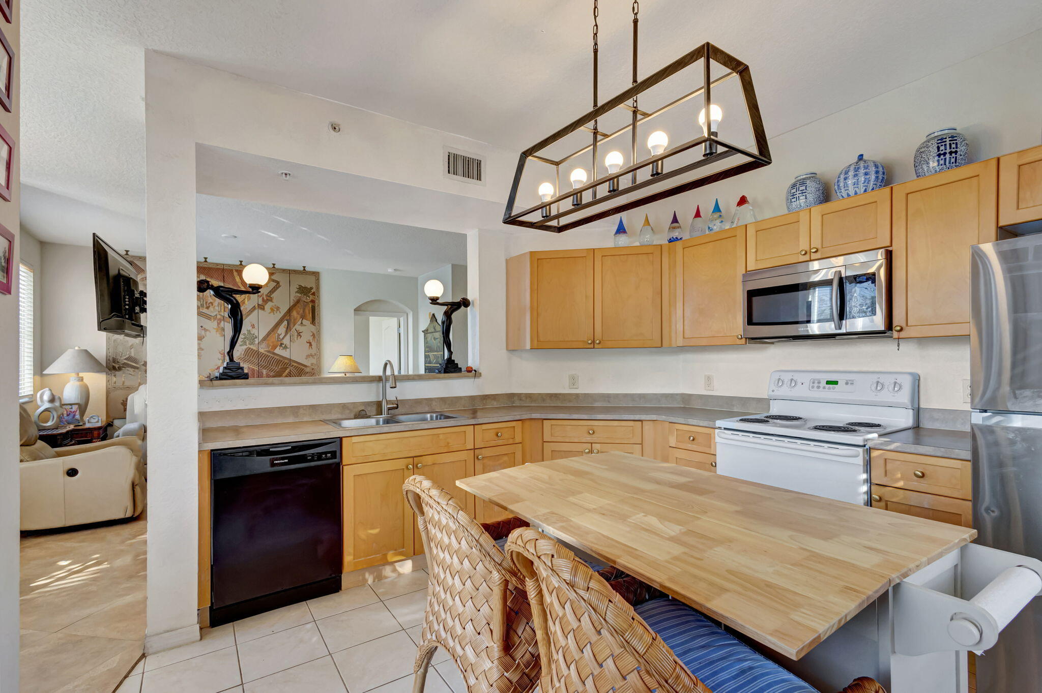 11023 Legacy #204, Palm Beach Gardens FL 33410