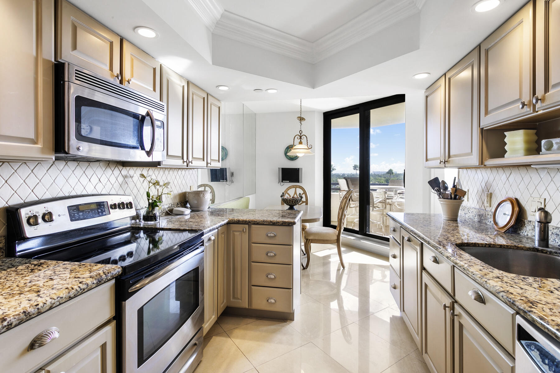 3322 Casseekey Island #504, Jupiter FL 33477