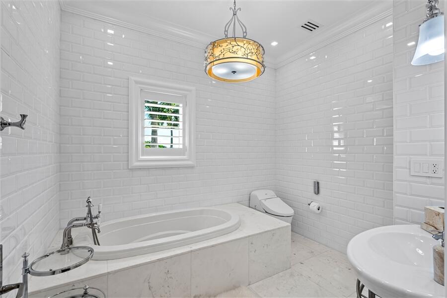 1033 Seasage, Delray Beach FL 33483