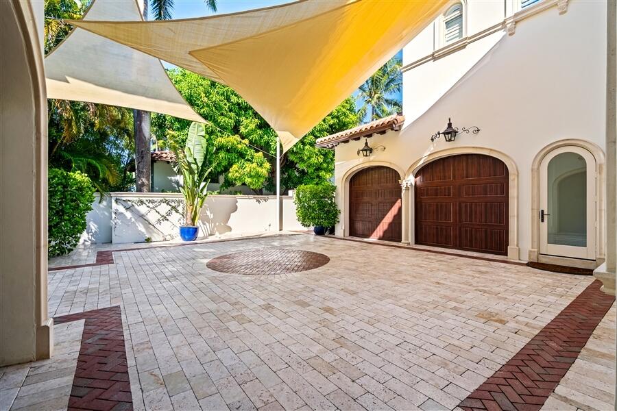1033 Seasage, Delray Beach FL 33483