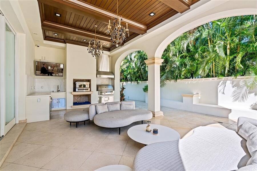 1033 Seasage, Delray Beach FL 33483