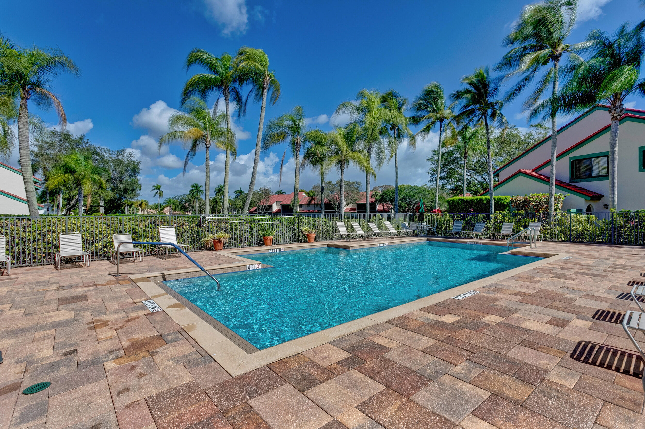 6 Lexington #D, Palm Beach Gardens FL 33418
