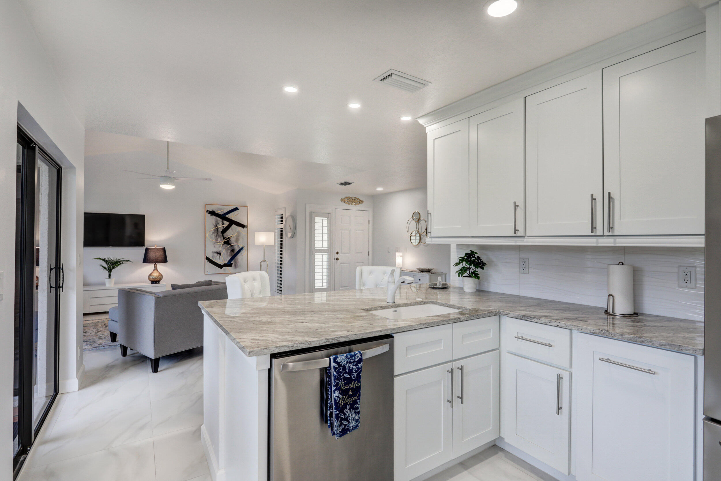 6 Lexington #D, Palm Beach Gardens FL 33418