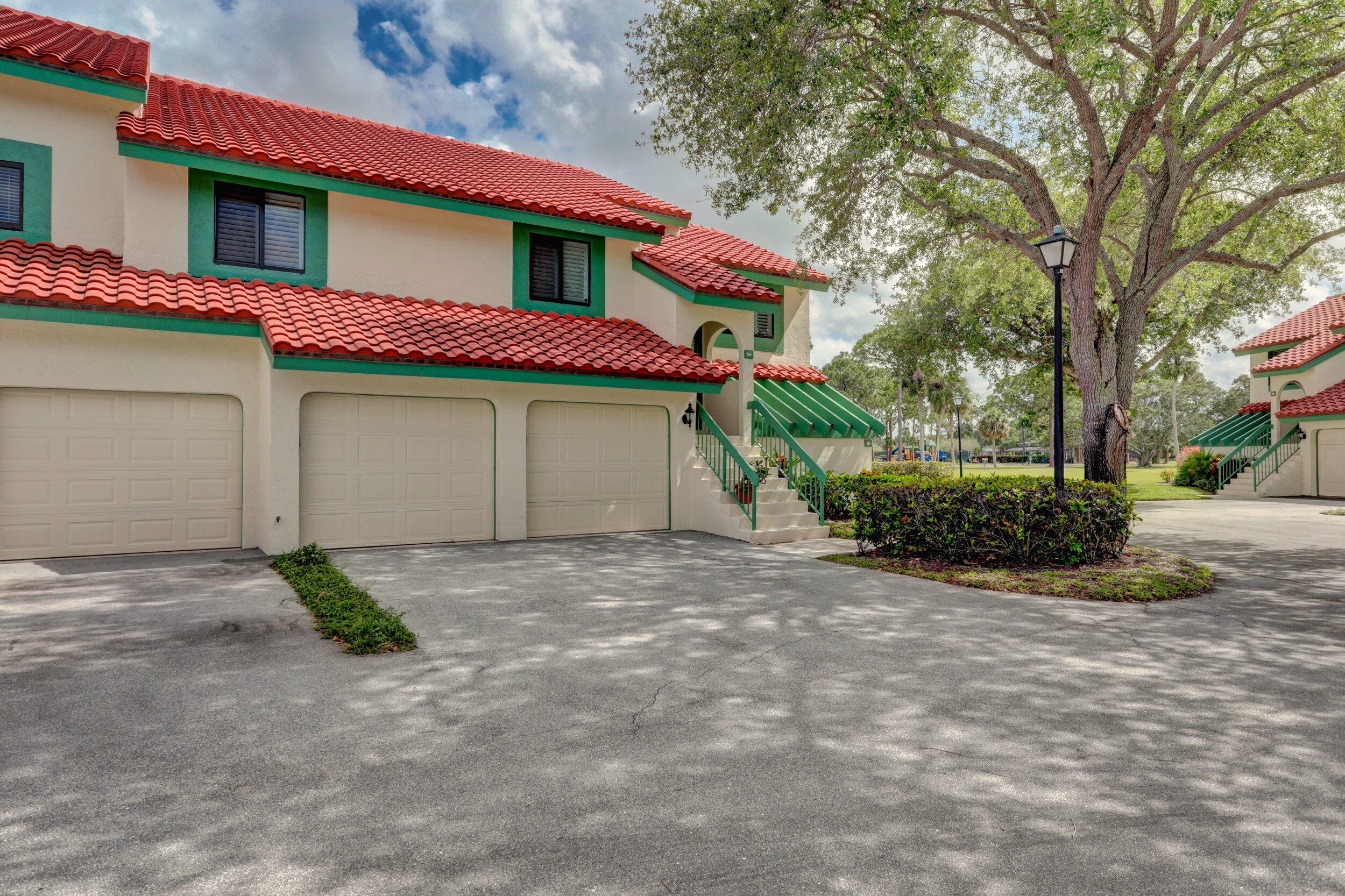 6 Lexington #D, Palm Beach Gardens FL 33418