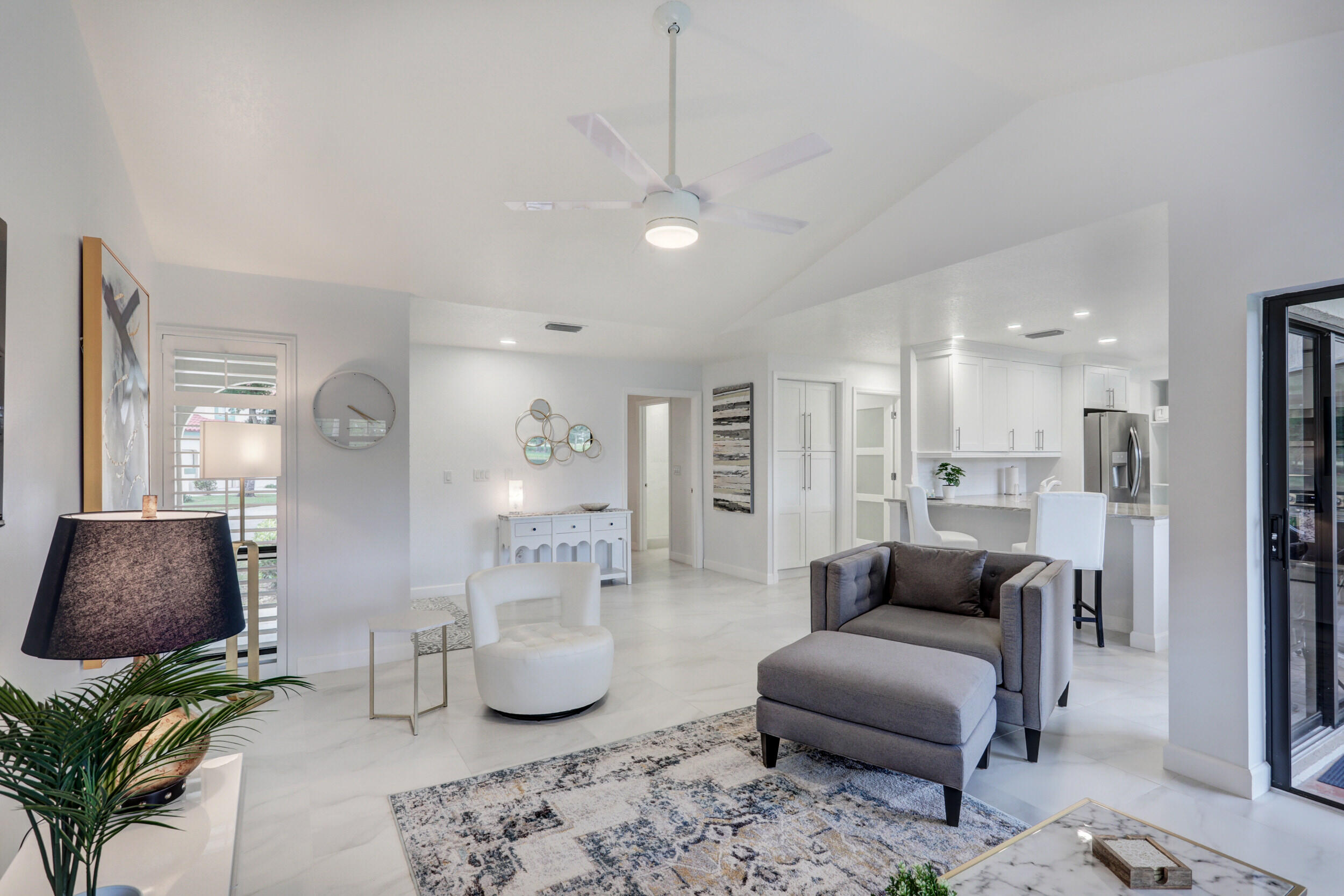 6 Lexington #D, Palm Beach Gardens FL 33418