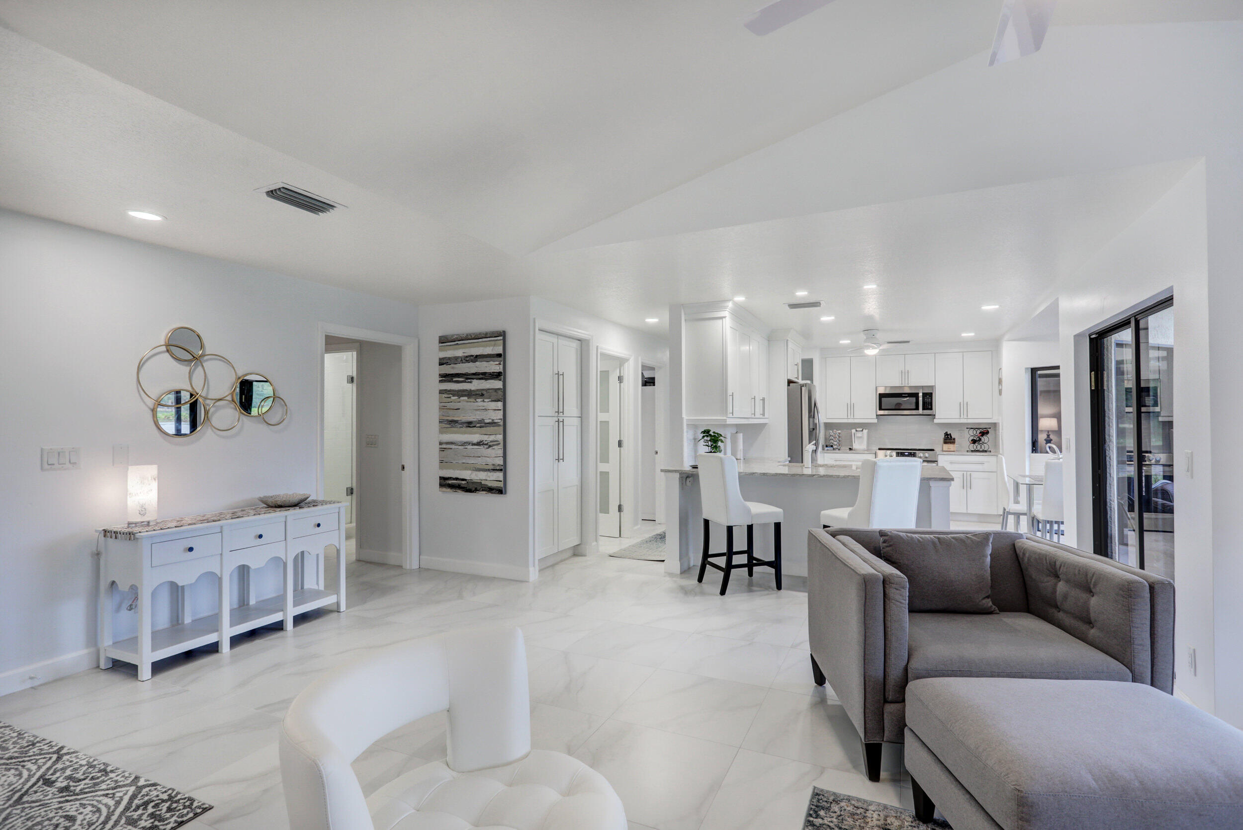 6 Lexington #D, Palm Beach Gardens FL 33418