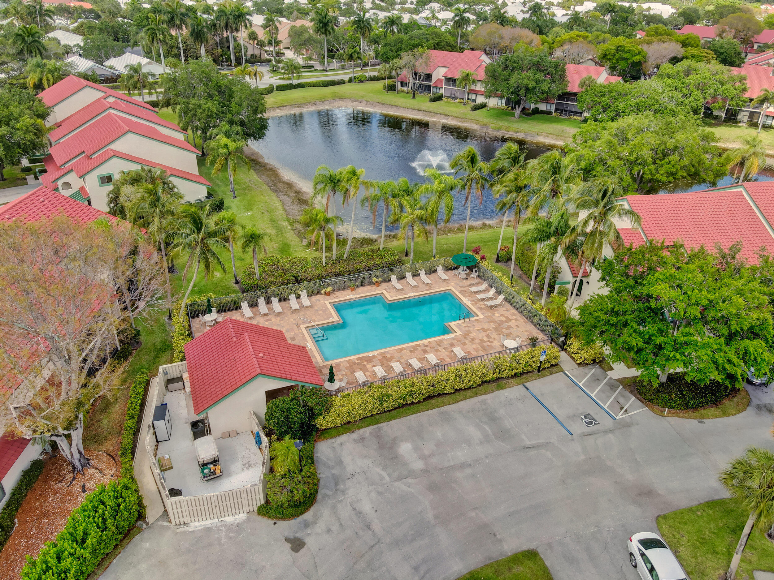 6 Lexington #D, Palm Beach Gardens FL 33418