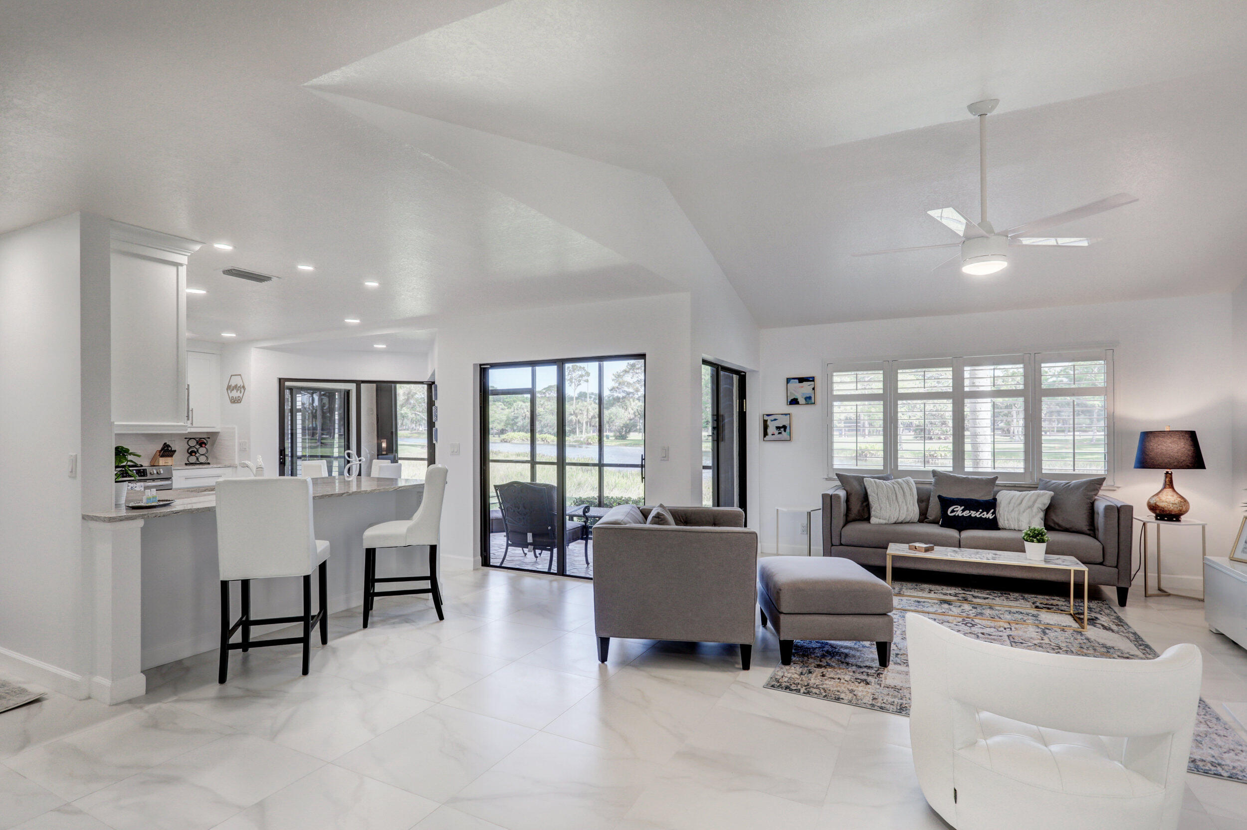 6 Lexington #D, Palm Beach Gardens FL 33418
