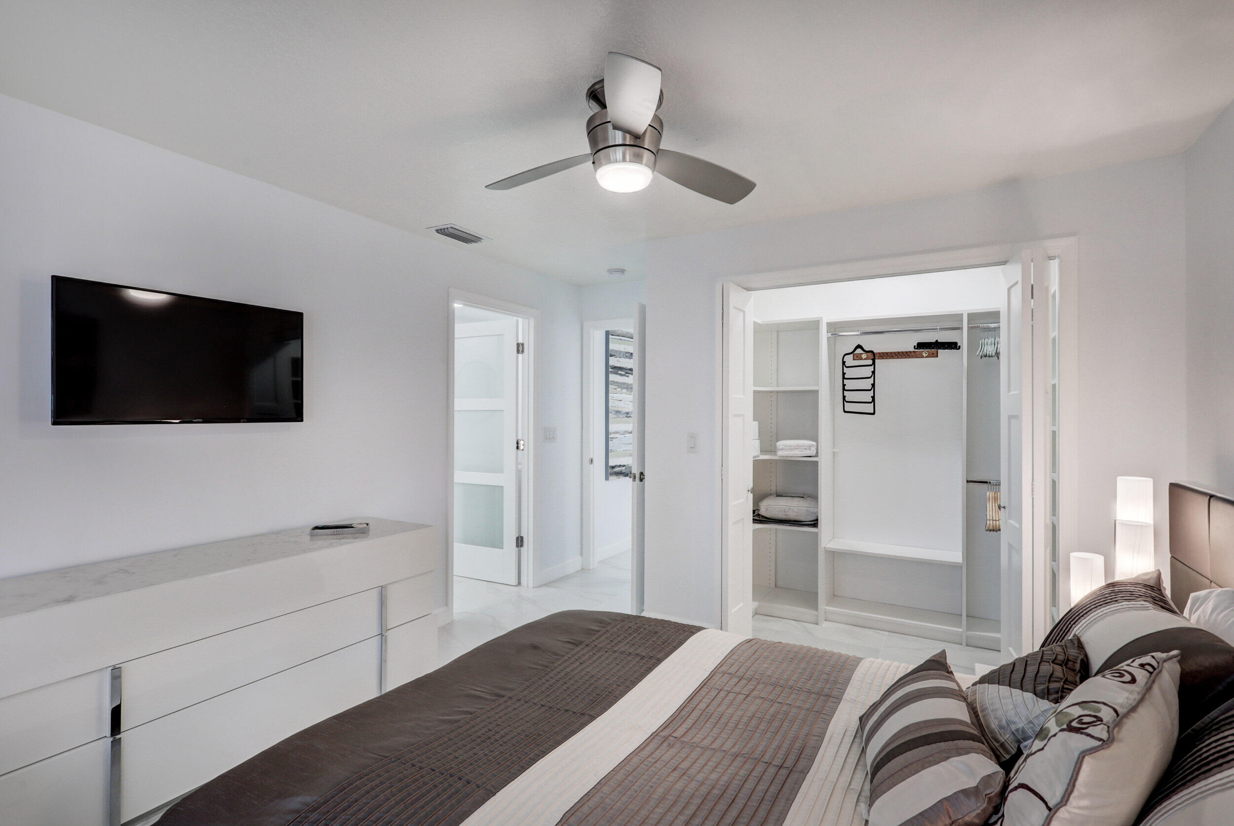 6 Lexington #D, Palm Beach Gardens FL 33418