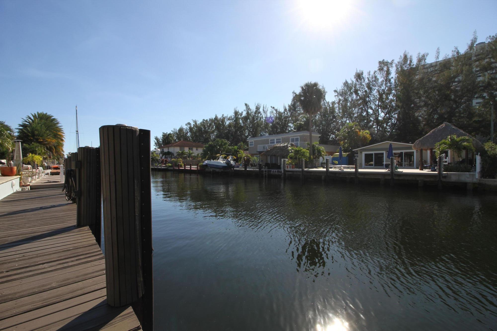 2548 SE 14th #2548 Se 14th St, Pompano Beach FL 33062
