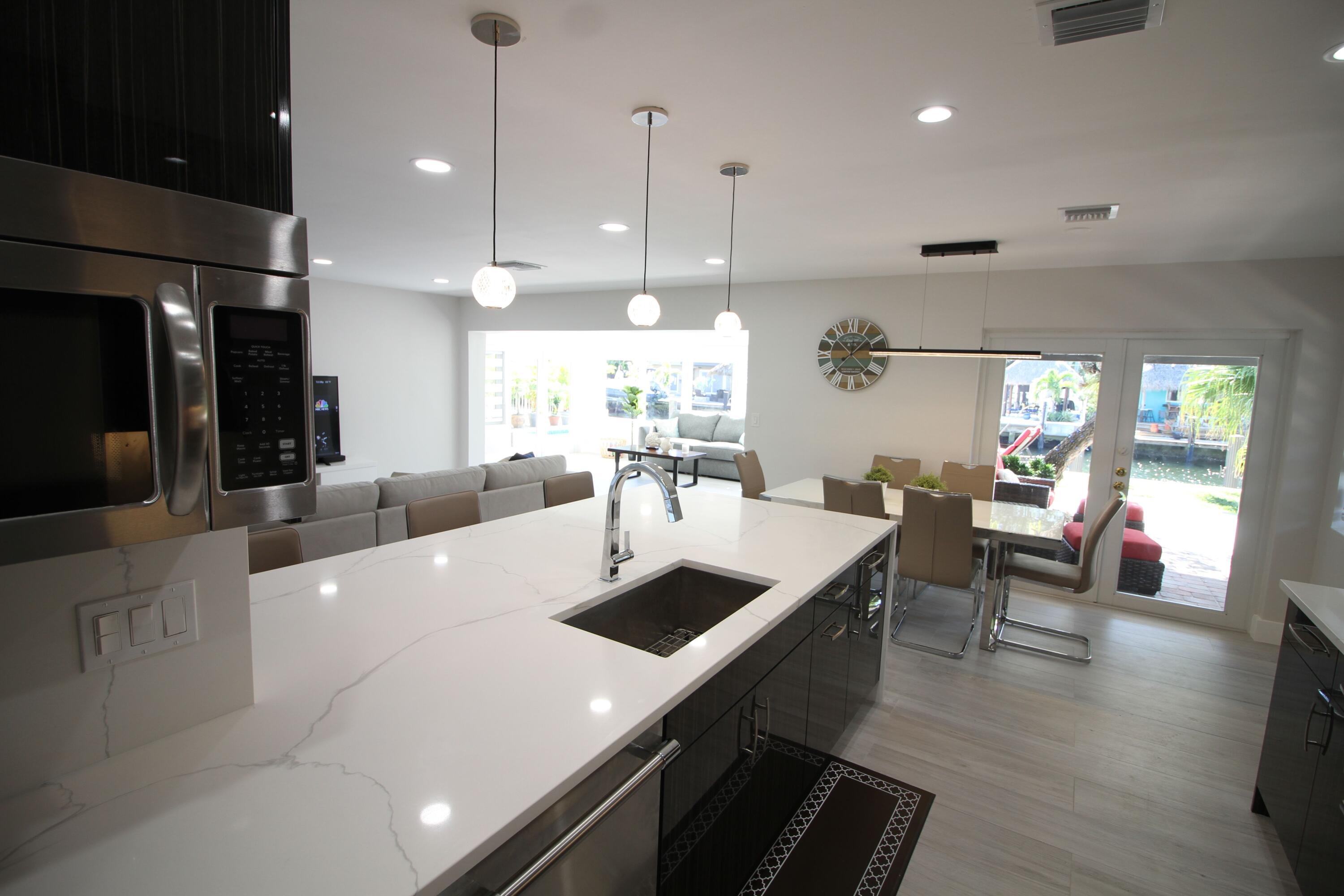 2548 SE 14th #2548 Se 14th St, Pompano Beach FL 33062