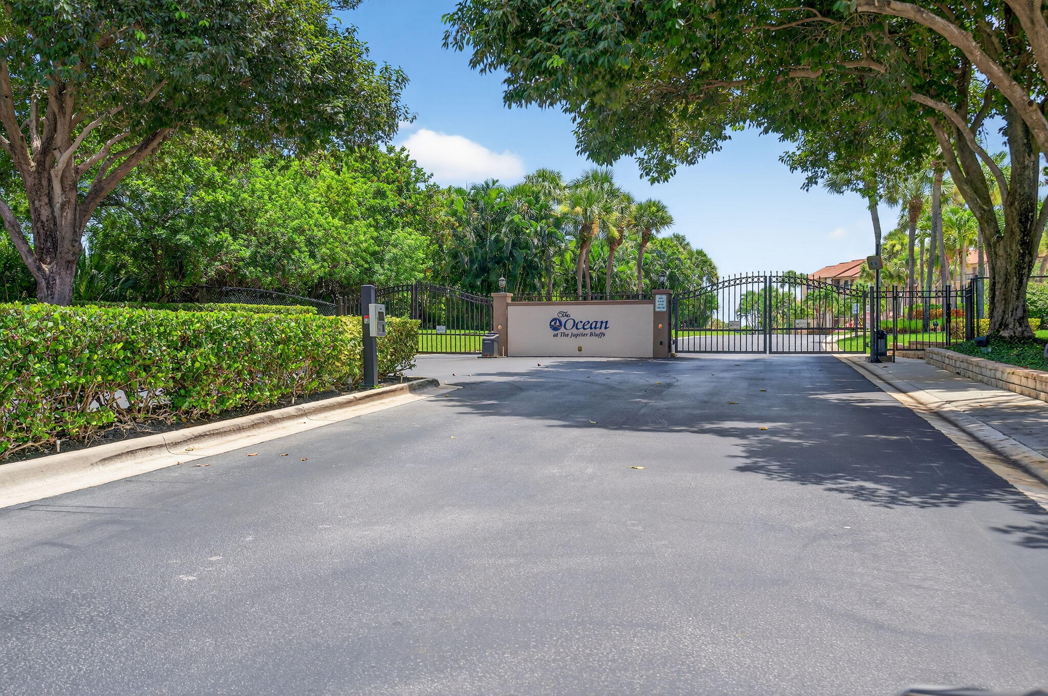 401 Ocean Bluffs #205, Jupiter FL 33477