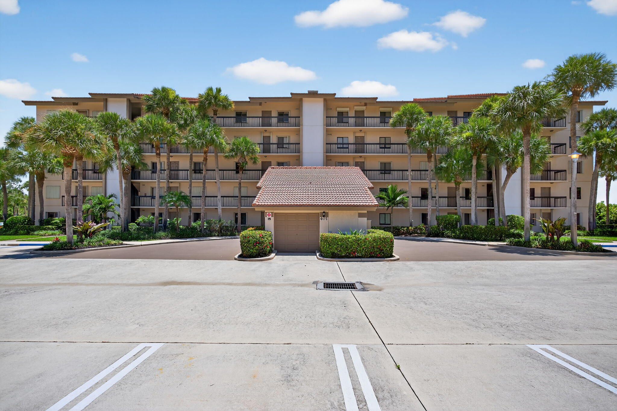 401 Ocean Bluffs #205, Jupiter FL 33477