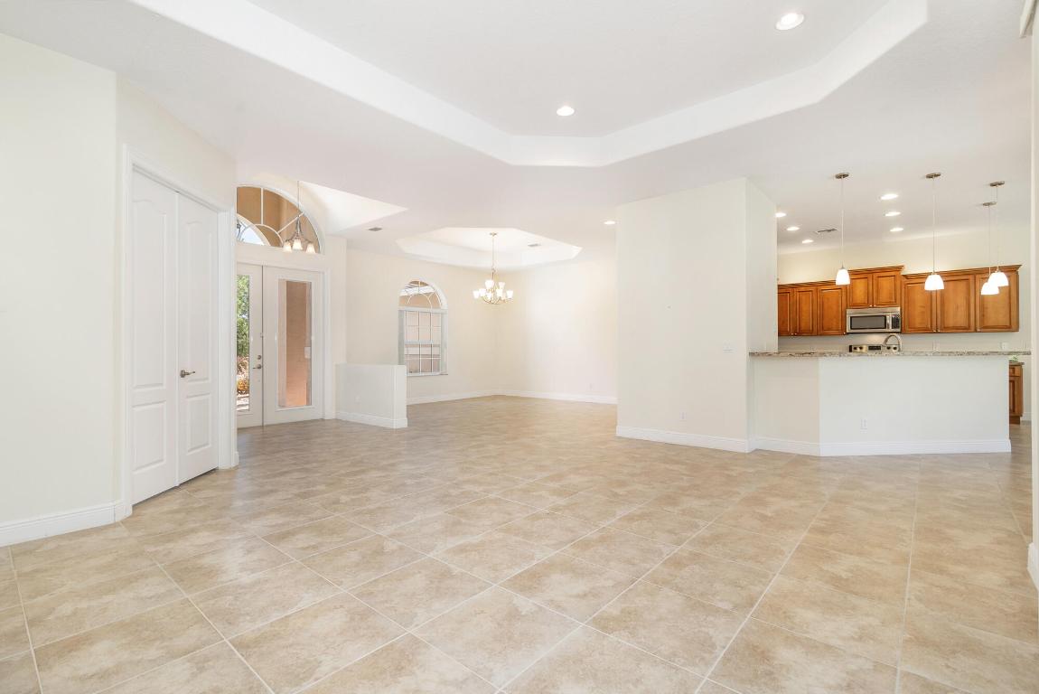 13095 Sand Ridge, Palm Beach Gardens FL 33418