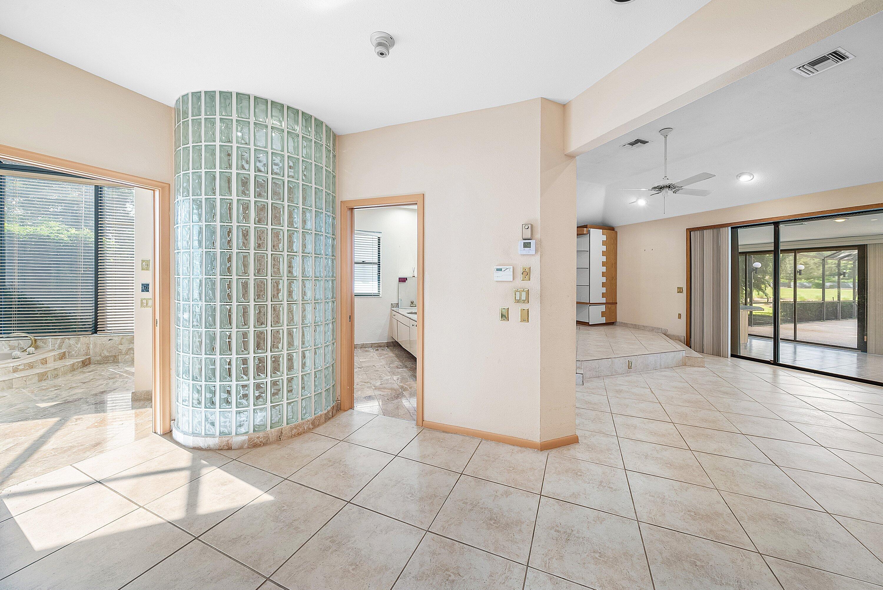 4952 Bocaire, Boca Raton FL 33487