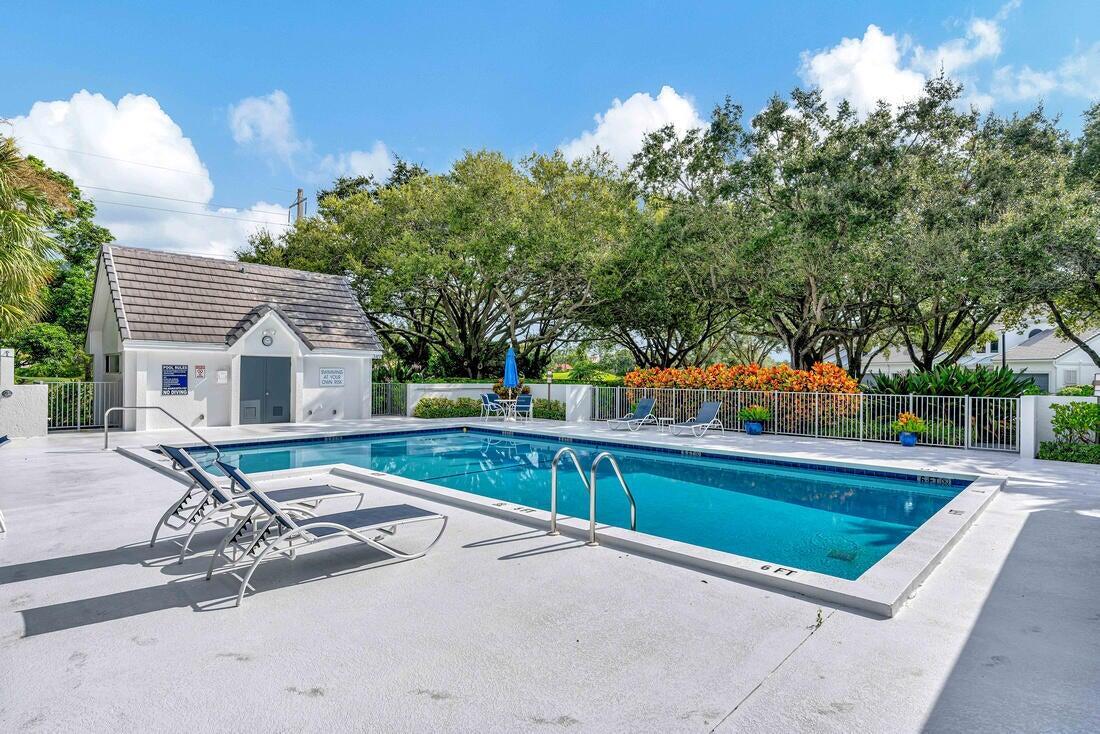 372 Spyglass Way, Jupiter FL 33477