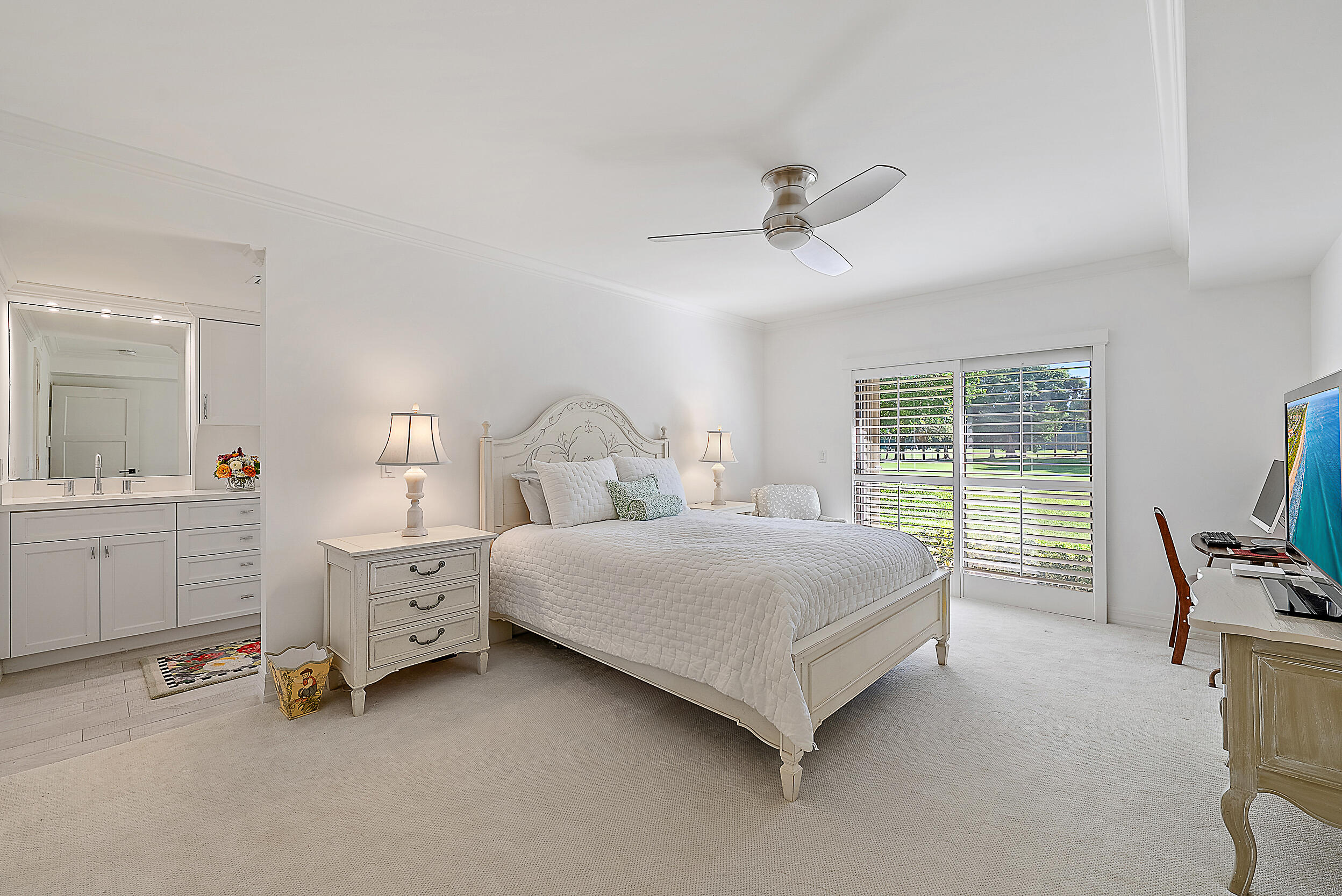 16648 Traders #106, Jupiter FL 33477