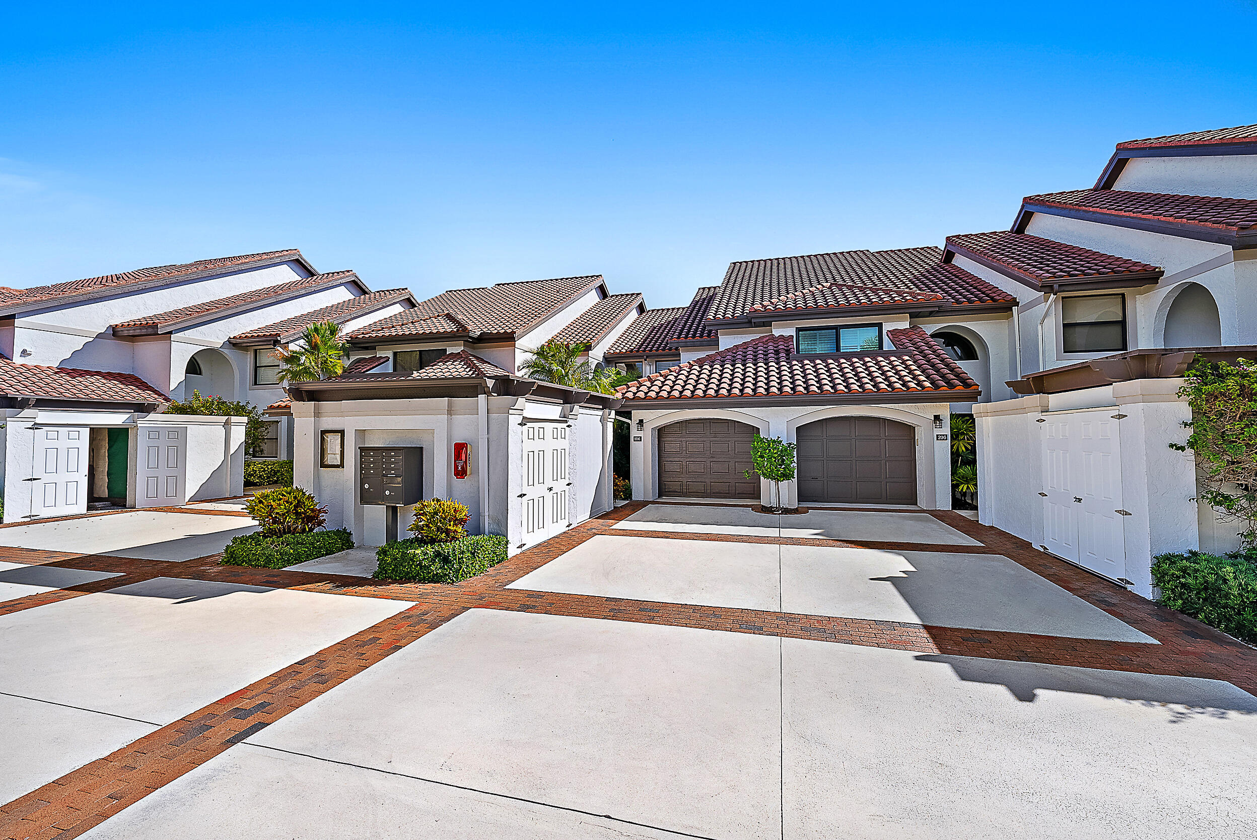 16648 Traders #106, Jupiter FL 33477
