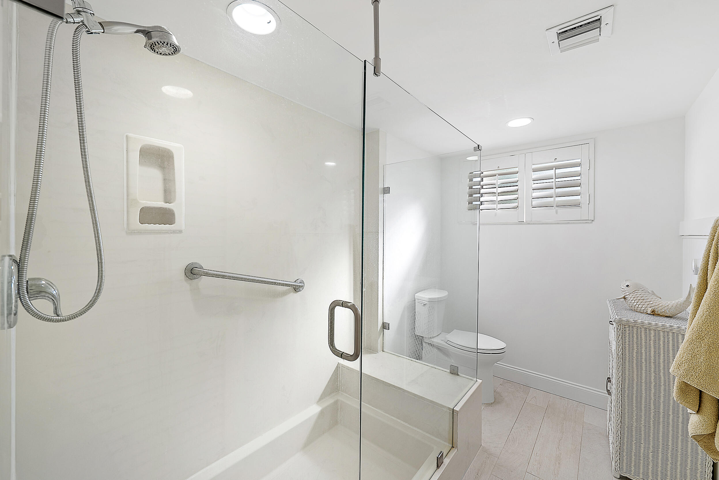 16648 Traders #106, Jupiter FL 33477