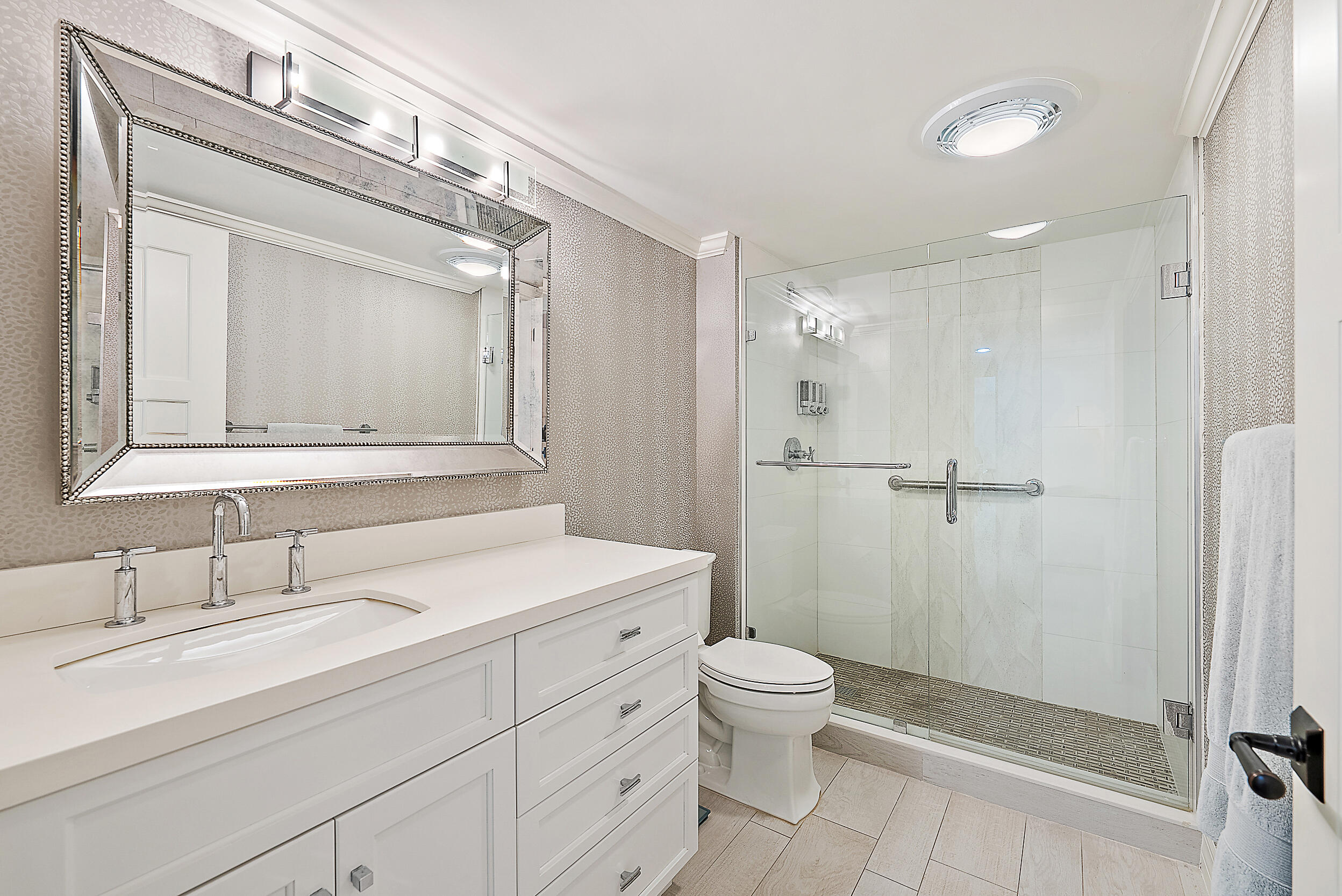 16648 Traders #106, Jupiter FL 33477