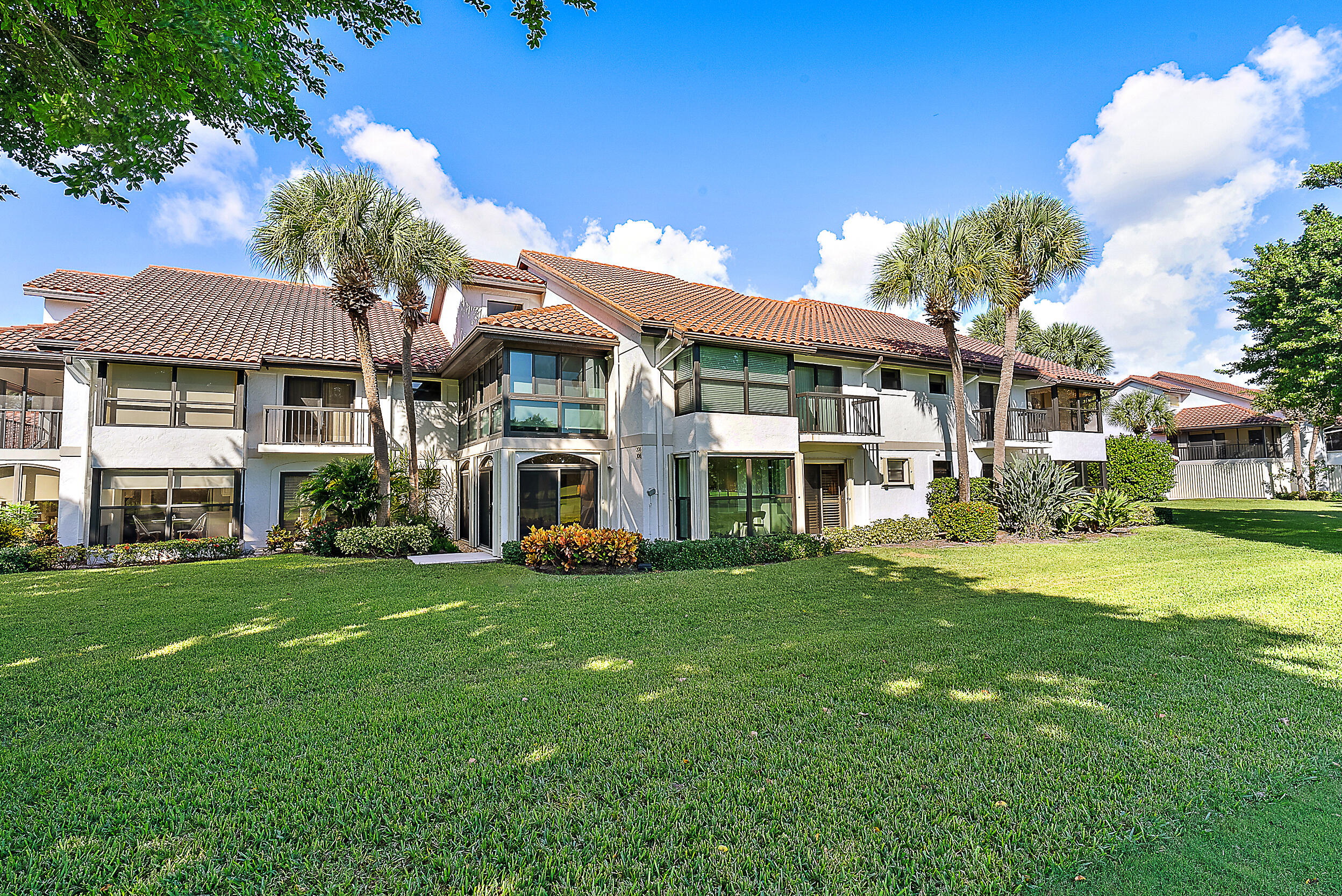 16648 Traders #106, Jupiter FL 33477