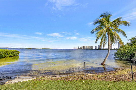1141 Pine Point, West Palm Beach FL 33404