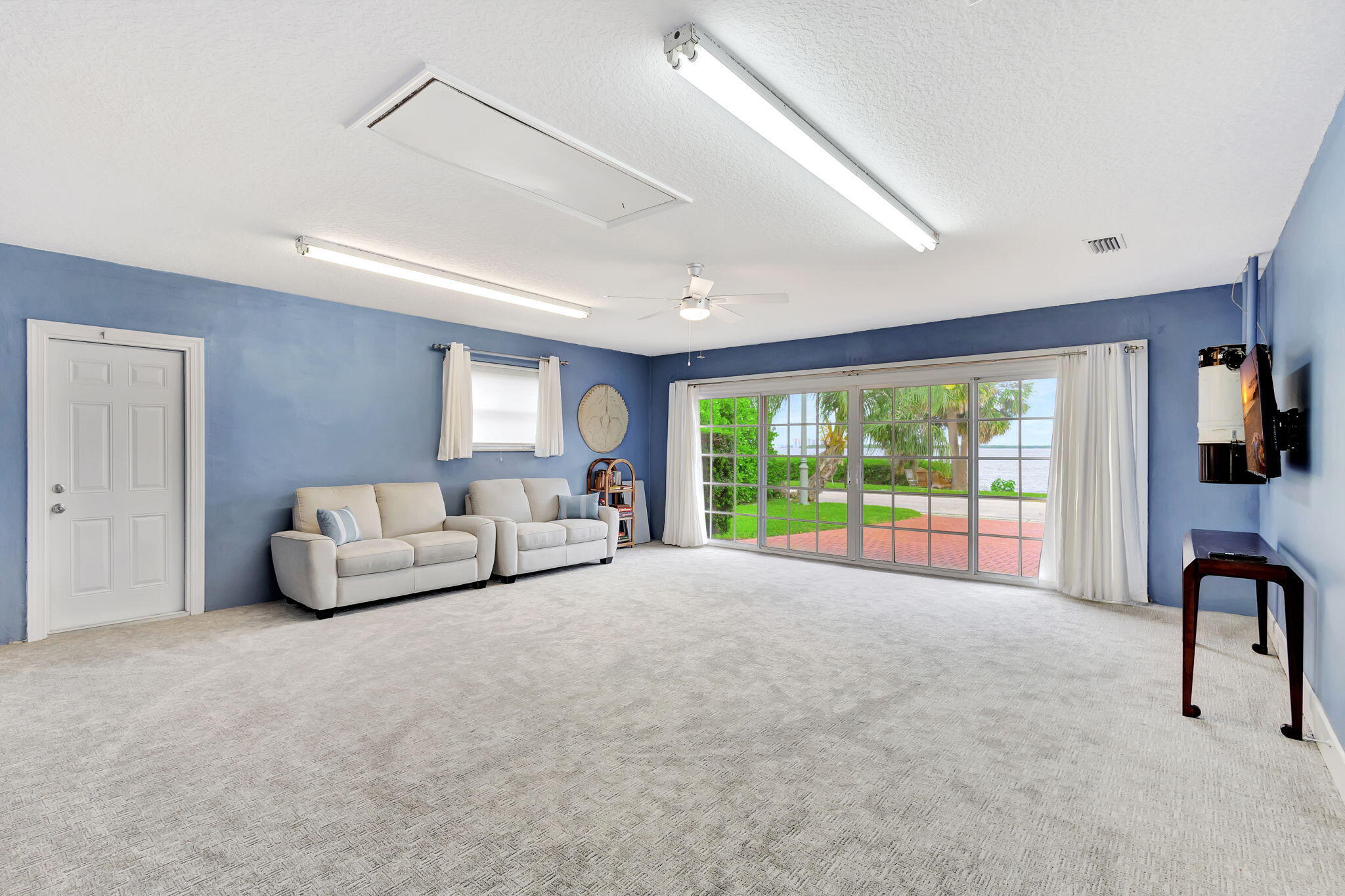 1141 Pine Point, West Palm Beach FL 33404