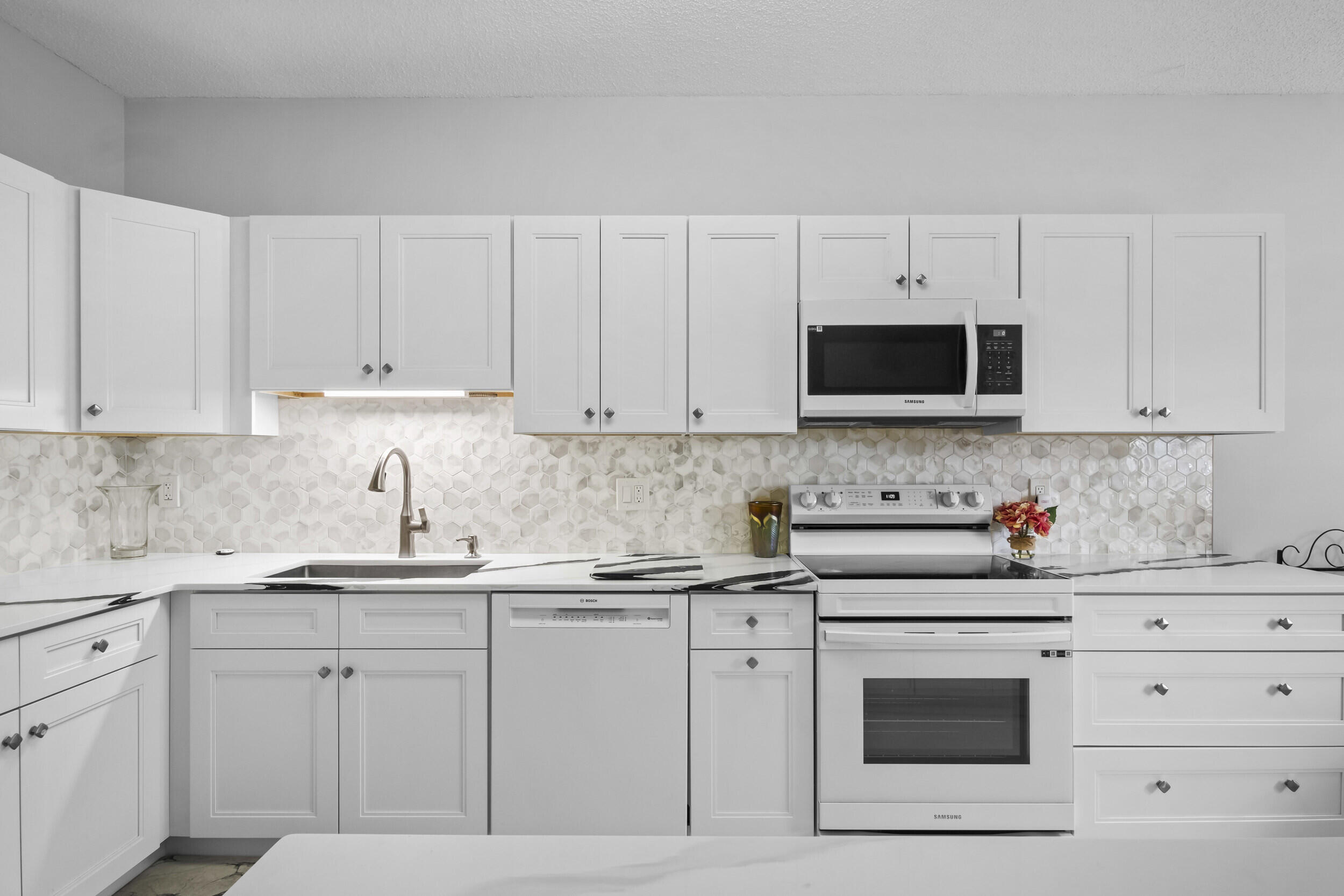 6809 Via Regina, Boca Raton FL 33433