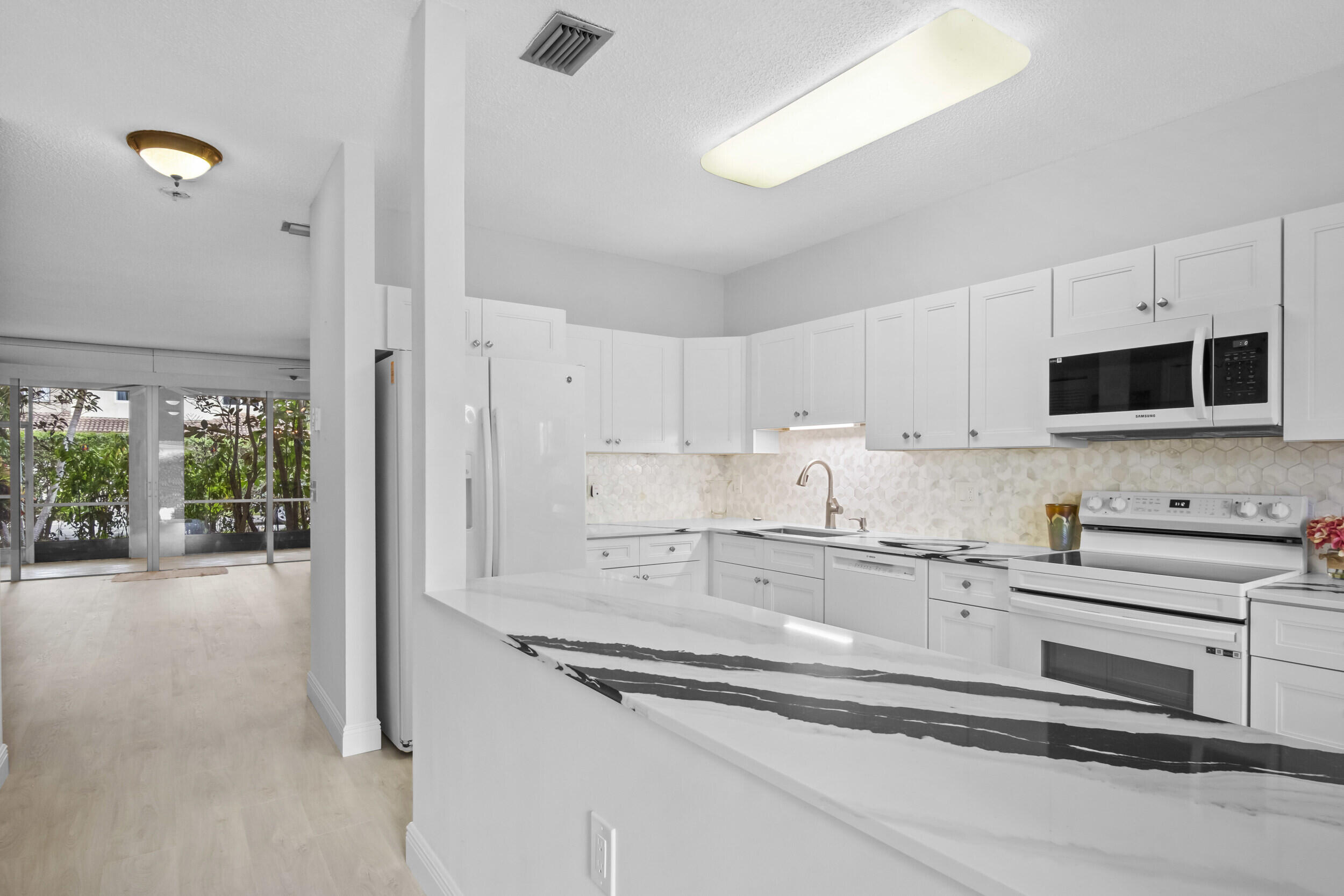 6809 Via Regina, Boca Raton FL 33433