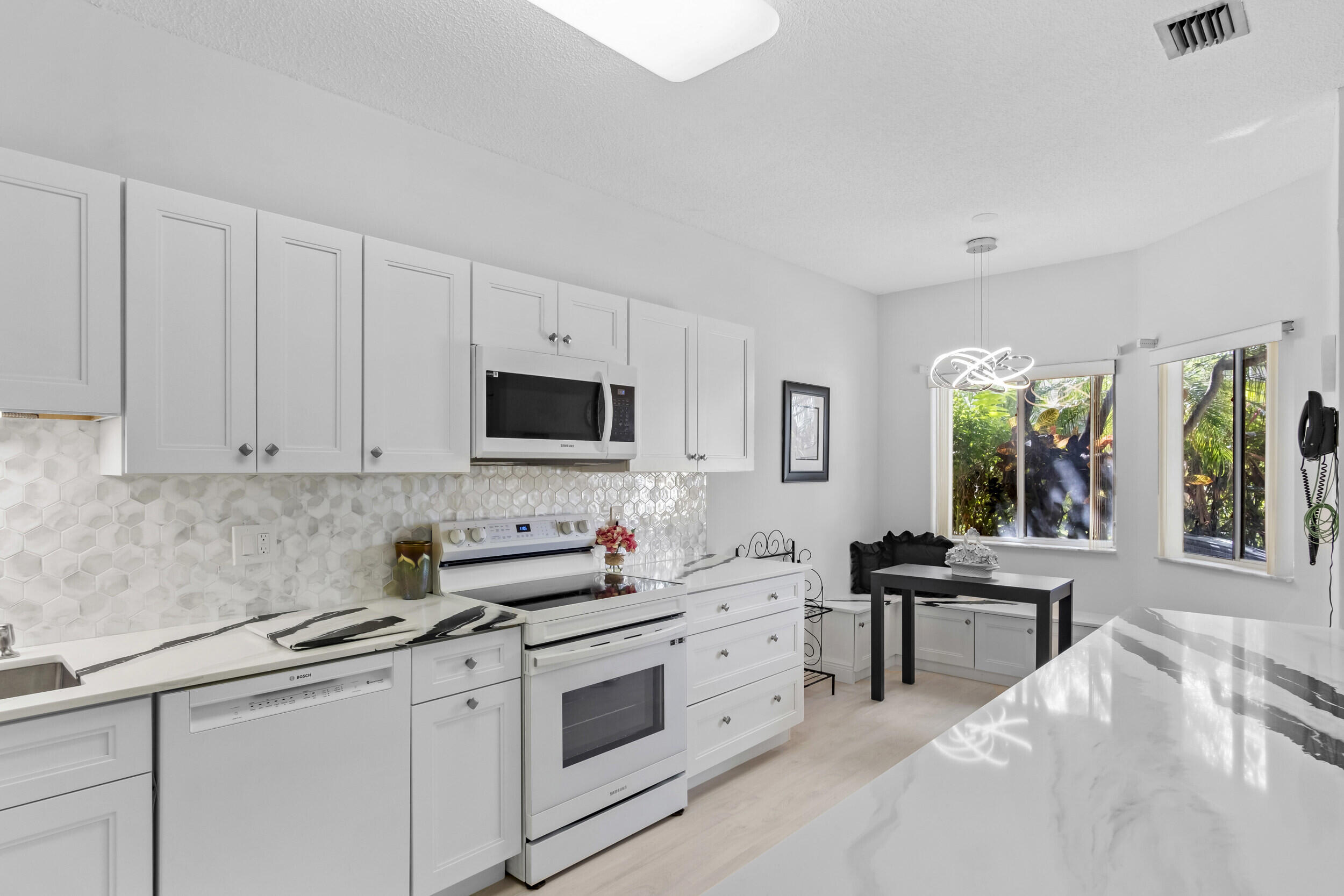 6809 Via Regina, Boca Raton FL 33433
