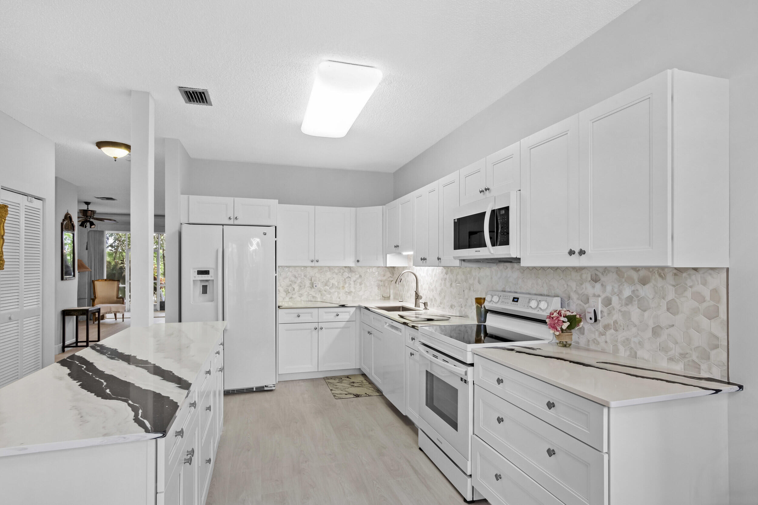 6809 Via Regina, Boca Raton FL 33433