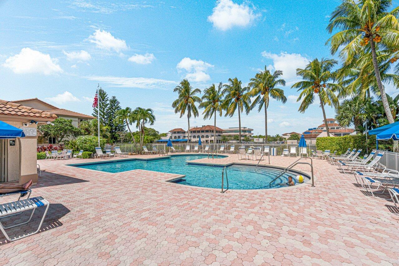 6809 Via Regina, Boca Raton FL 33433