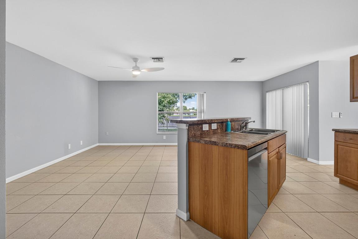 3176 Turtle, West Palm Beach FL 33411