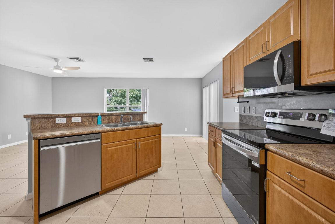 3176 Turtle, West Palm Beach FL 33411