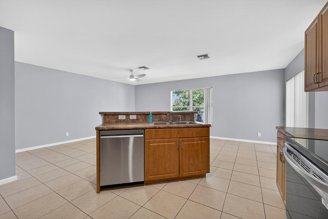 3176 Turtle, West Palm Beach FL 33411