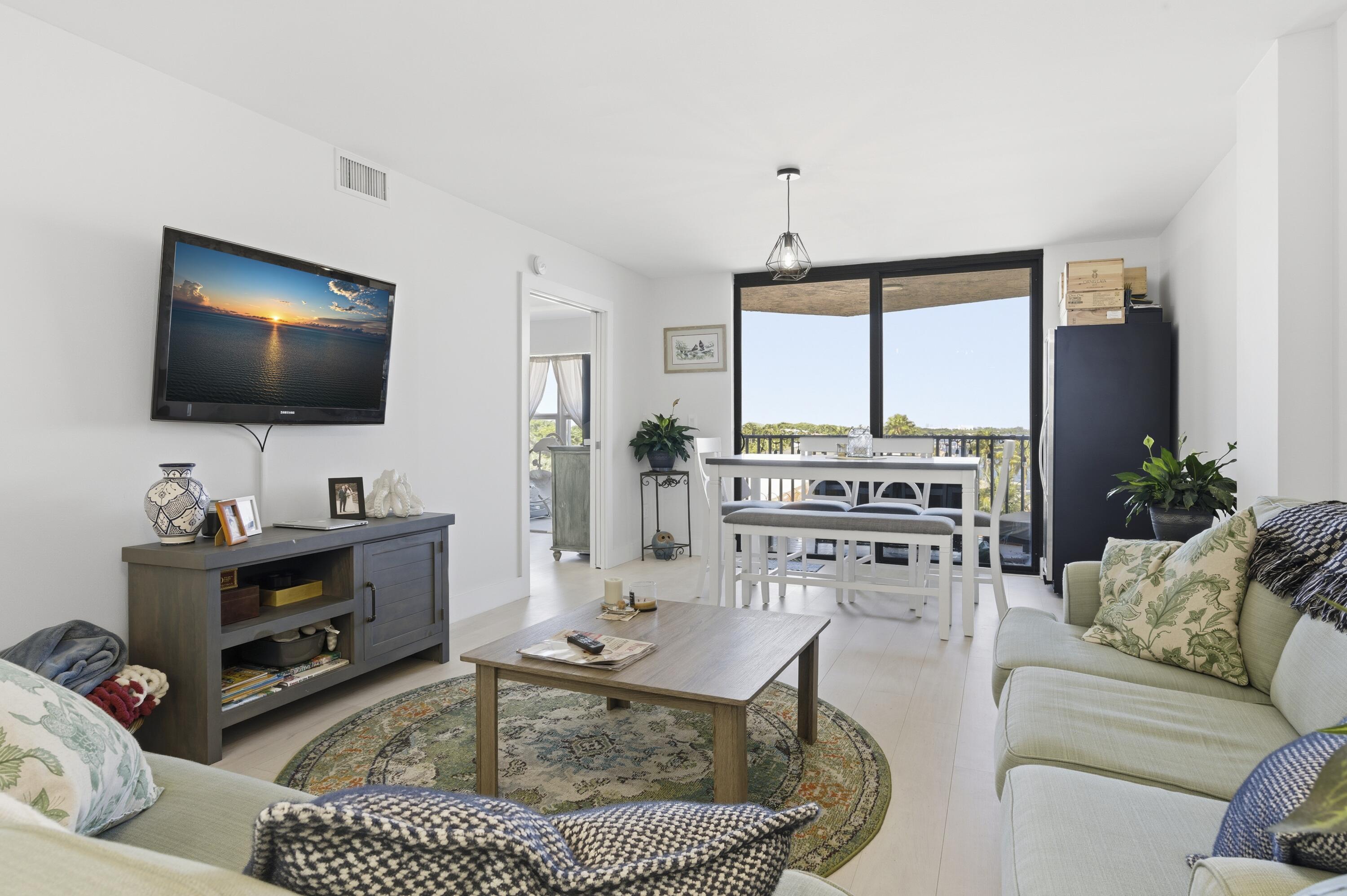 896 N Federal #523, Lantana FL 33462