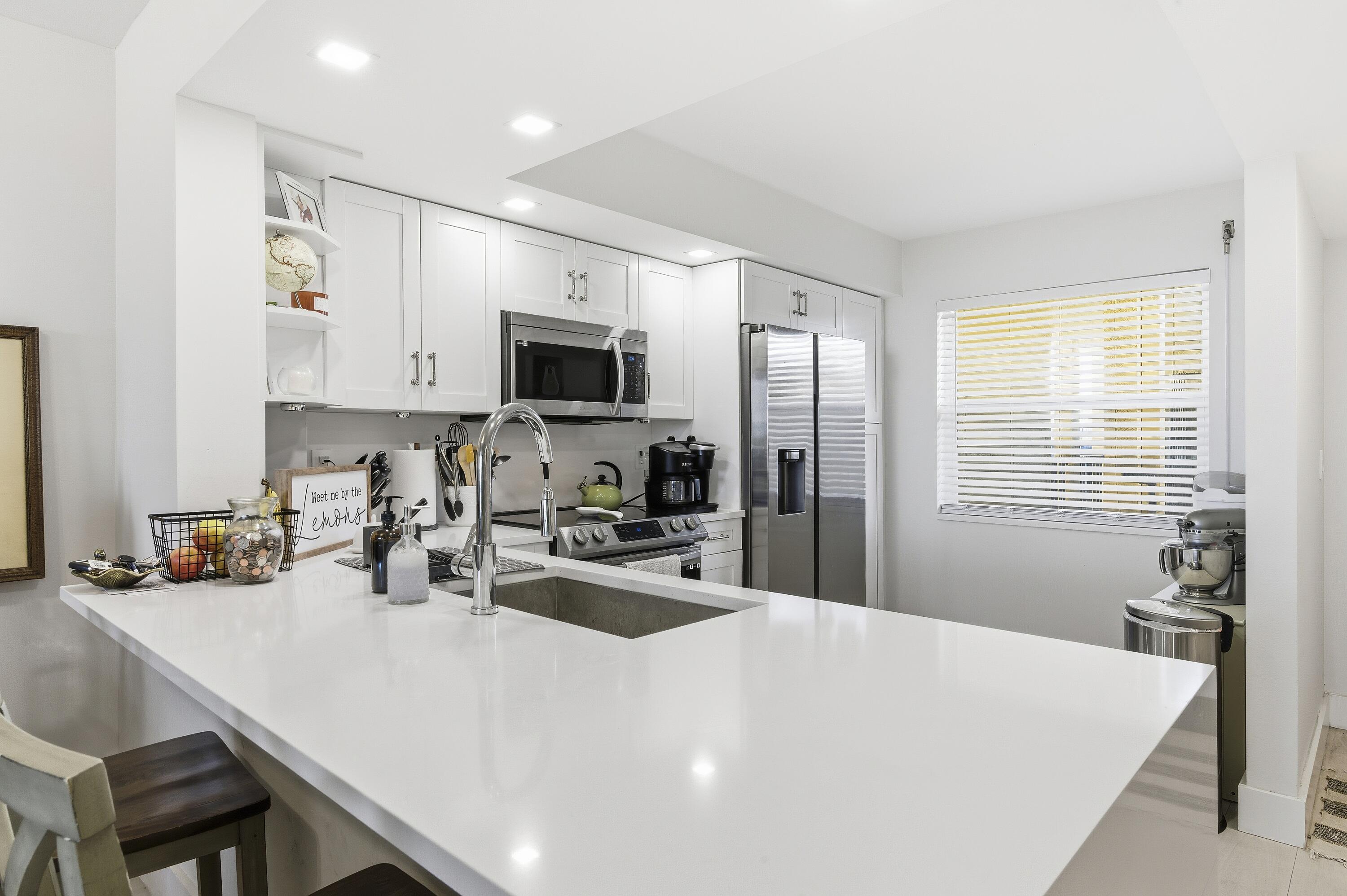 896 N Federal #523, Lantana FL 33462