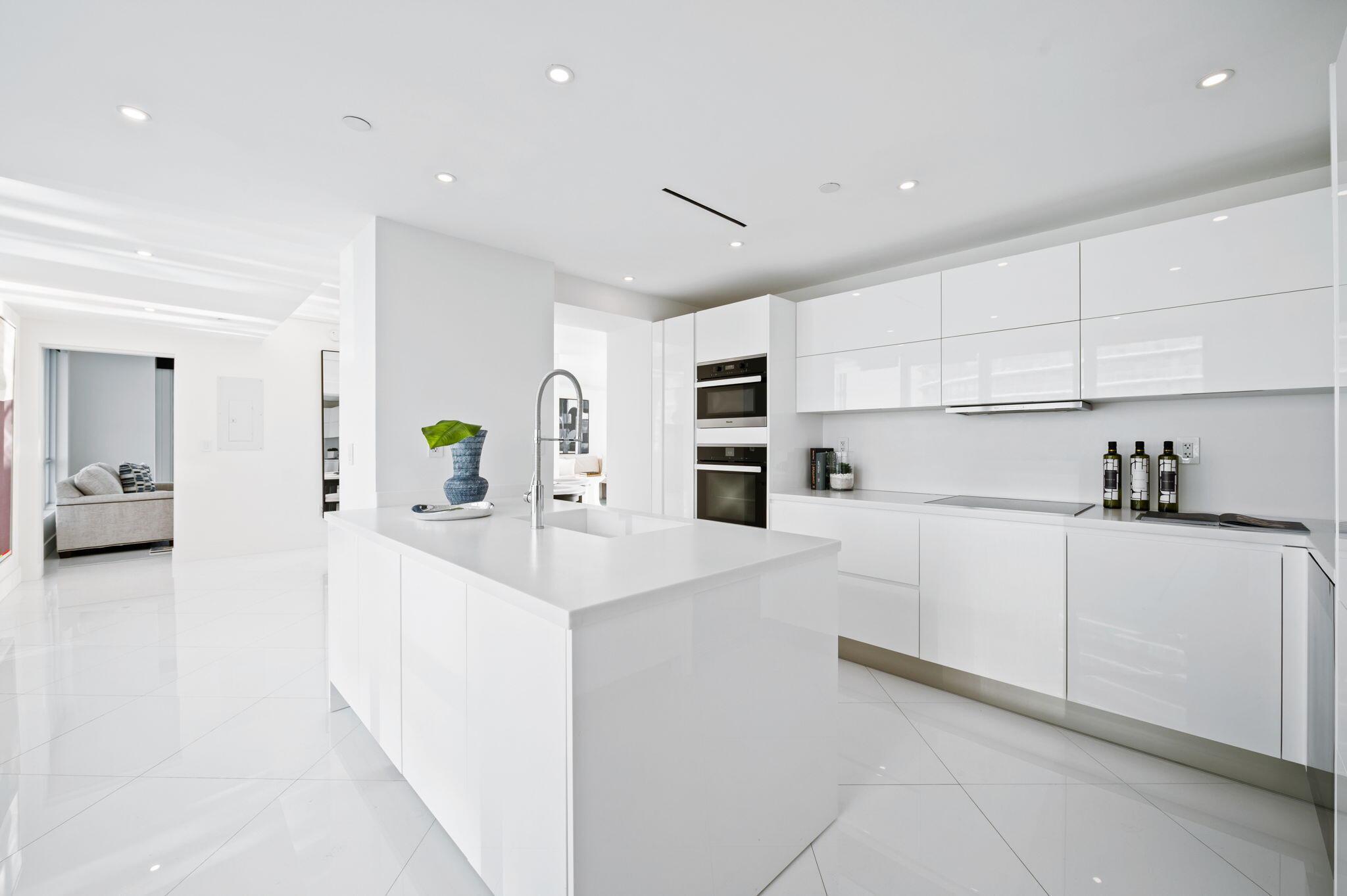 520 West Avenue #1601, Miami Beach FL 33139