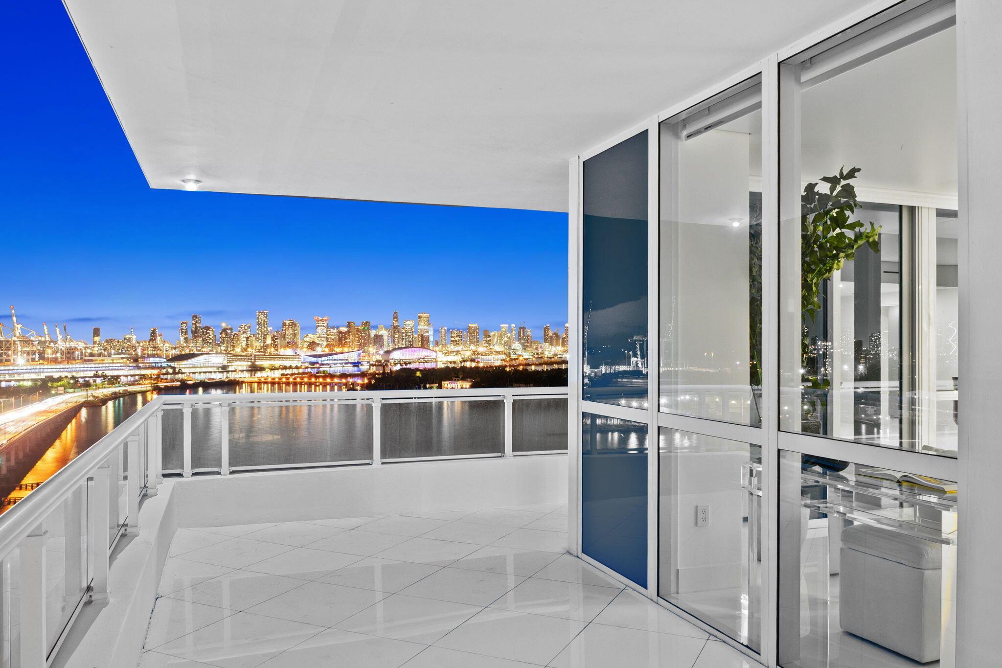 520 West Avenue #1601, Miami Beach FL 33139