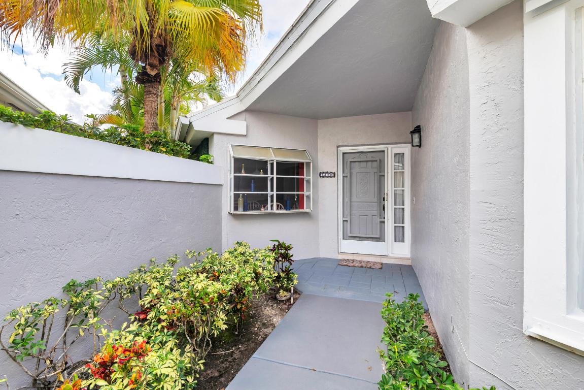 9158 Heathridge, West Palm Beach FL 33411