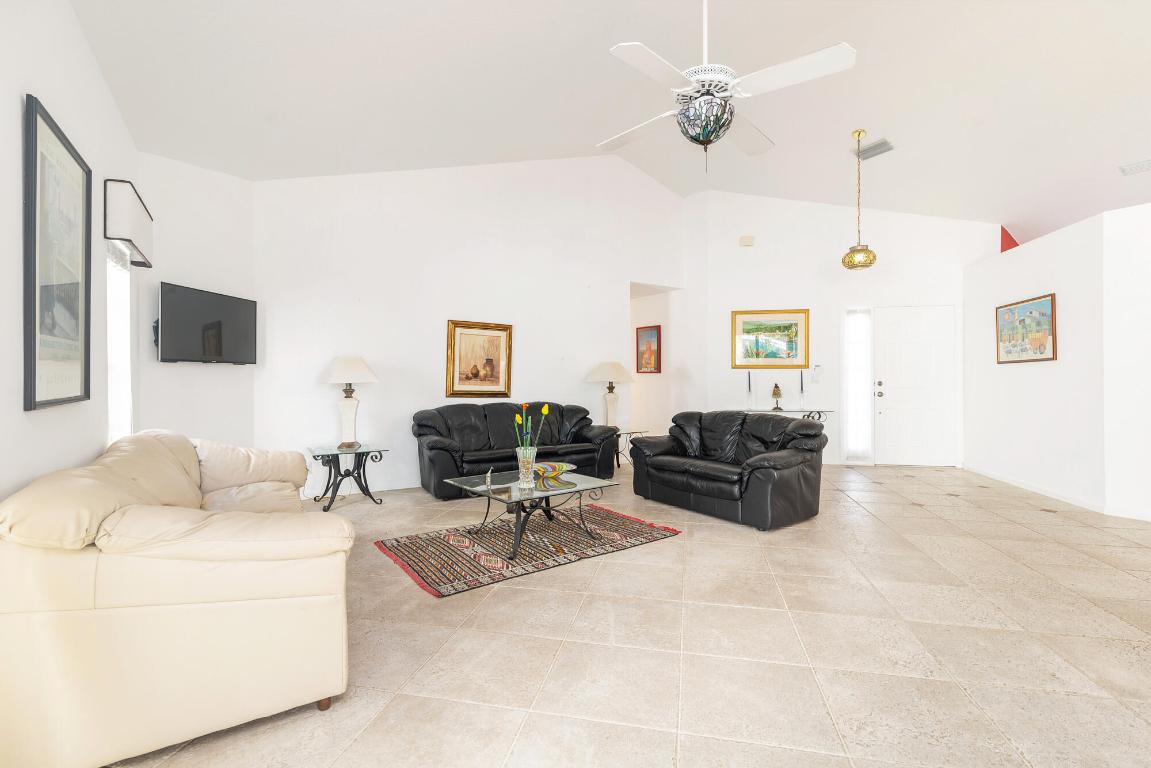 9158 Heathridge, West Palm Beach FL 33411