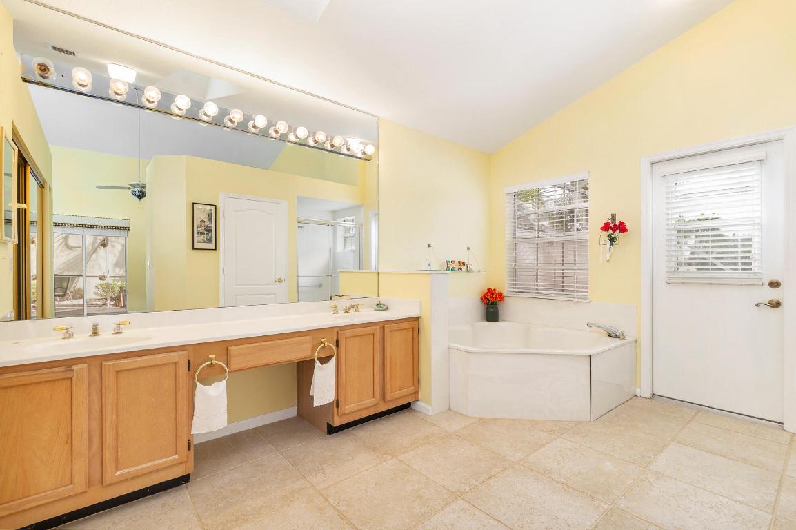 9158 Heathridge, West Palm Beach FL 33411