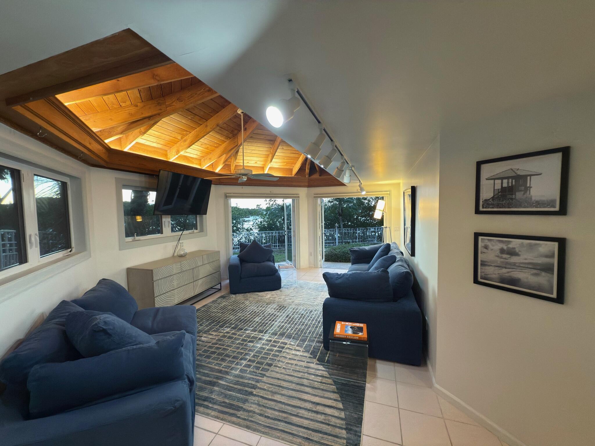 4000 S Ocean, Lantana FL 33462
