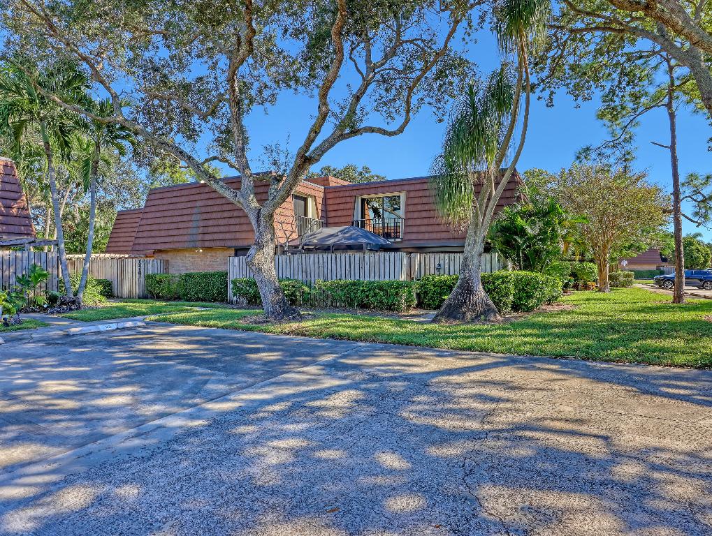 1415 14th, Palm Beach Gardens FL 33418