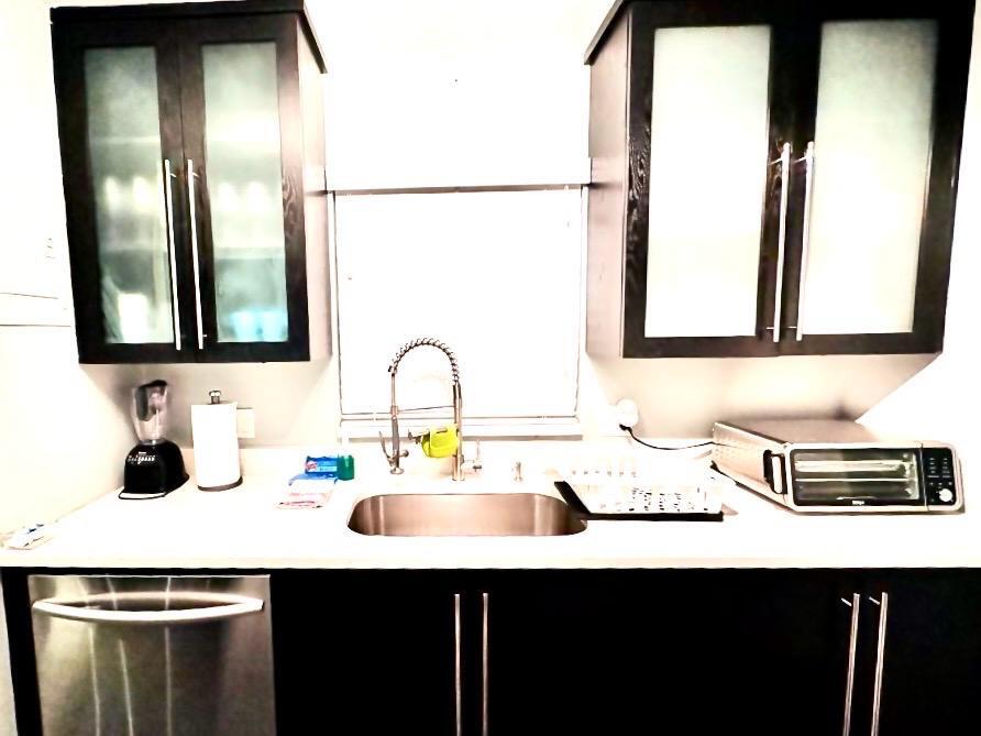 2424 NE 9th #112, Fort Lauderdale FL 33304