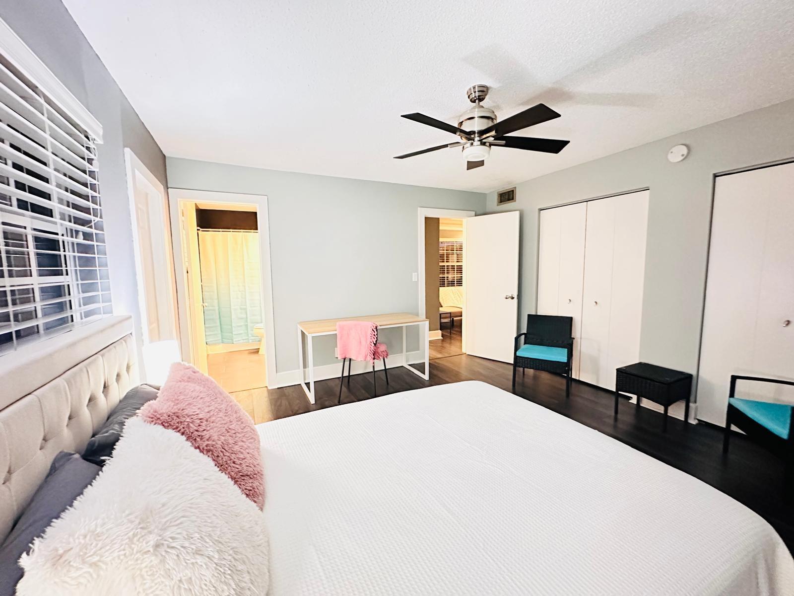 2424 NE 9th #112, Fort Lauderdale FL 33304