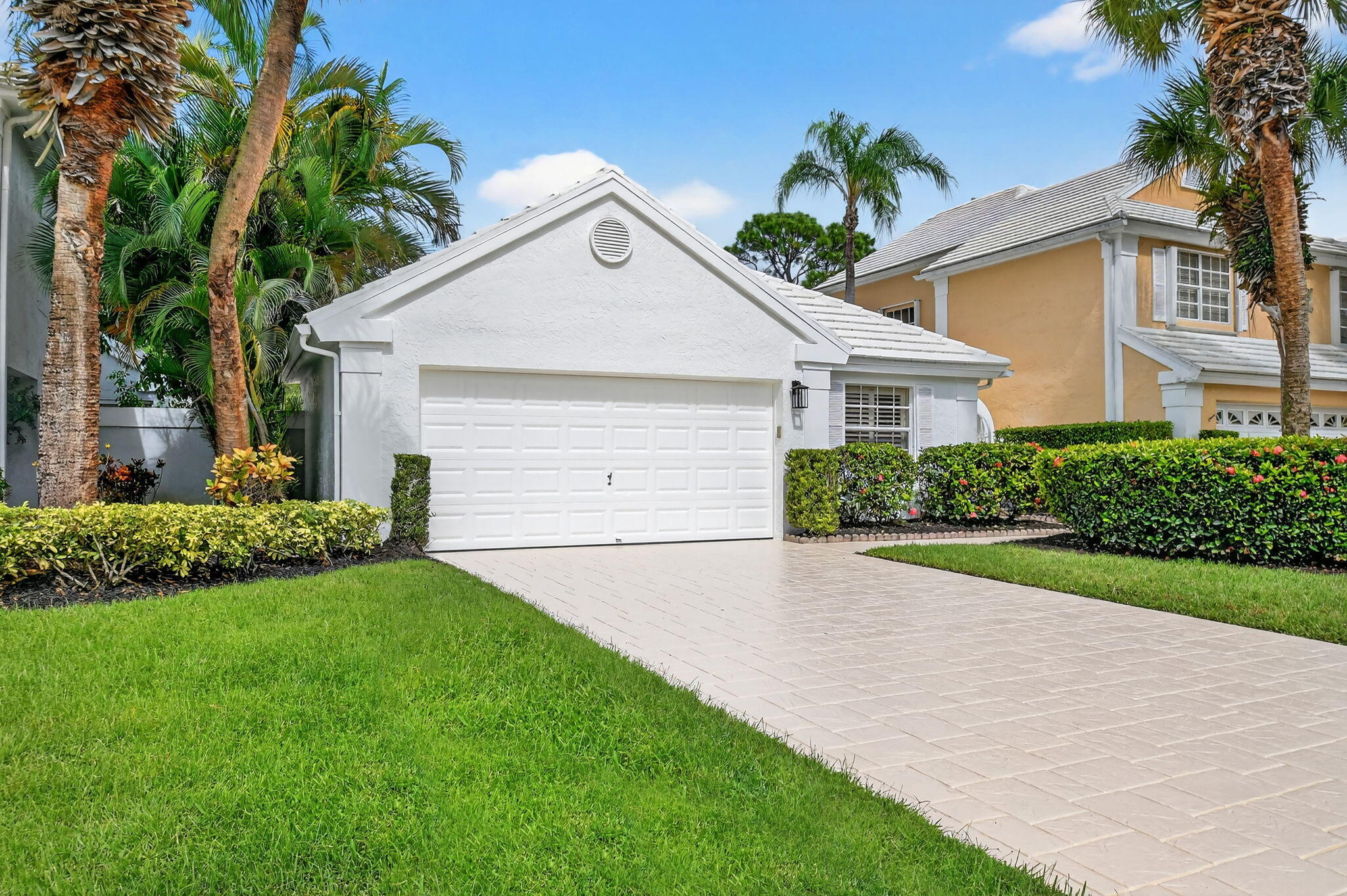 9333 Heathridge, West Palm Beach FL 33411