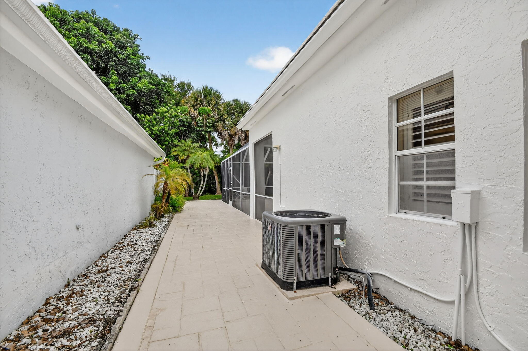 9333 Heathridge, West Palm Beach FL 33411