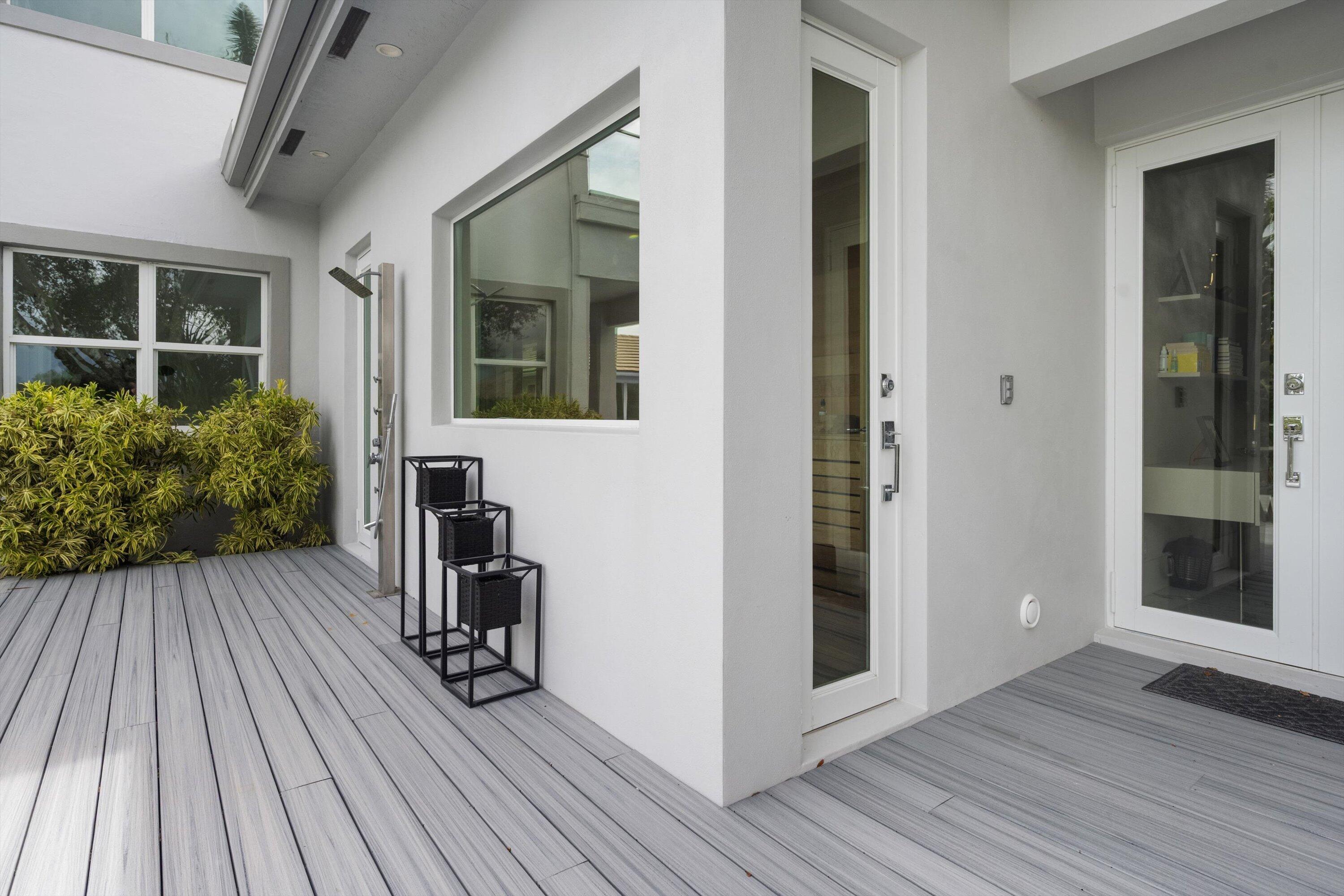 15850 Britten, Wellington FL 33414